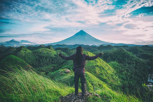 Solo Travel in 2026: Why Should You Try It, and How?