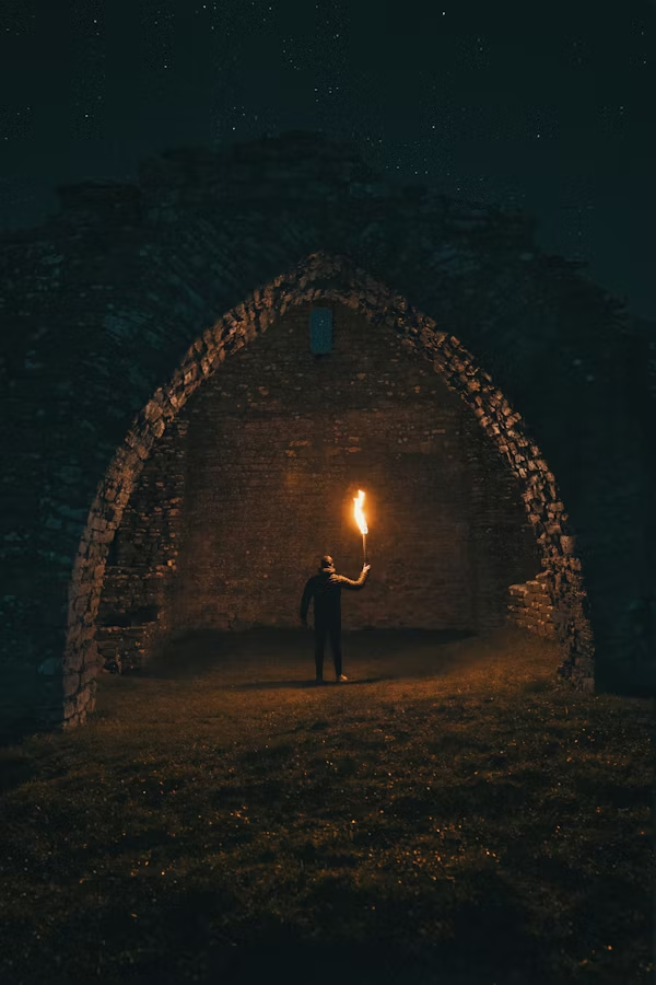 10 Dark Fantasy Series That Get Darker With Every Book